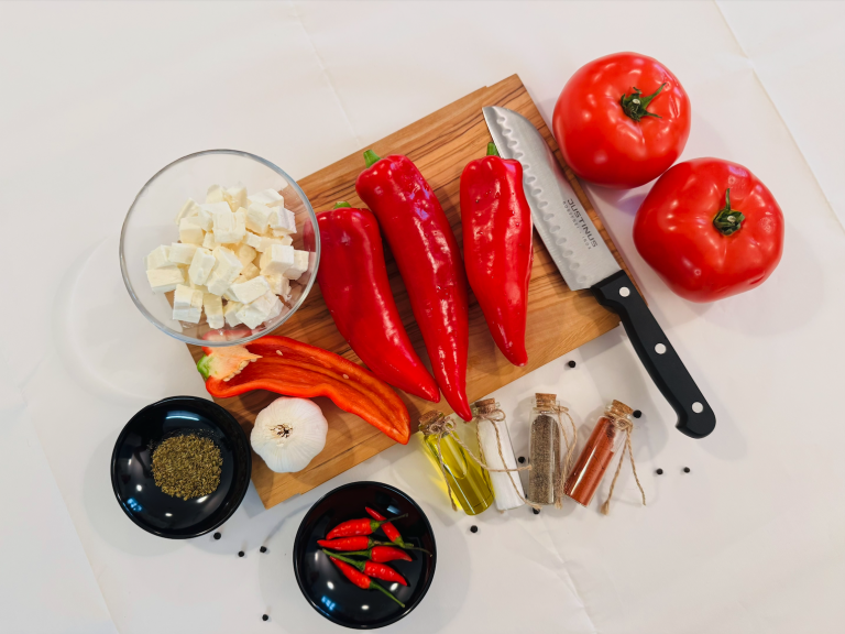 Tomaten mit Chili-Käse Füllung vom Grill